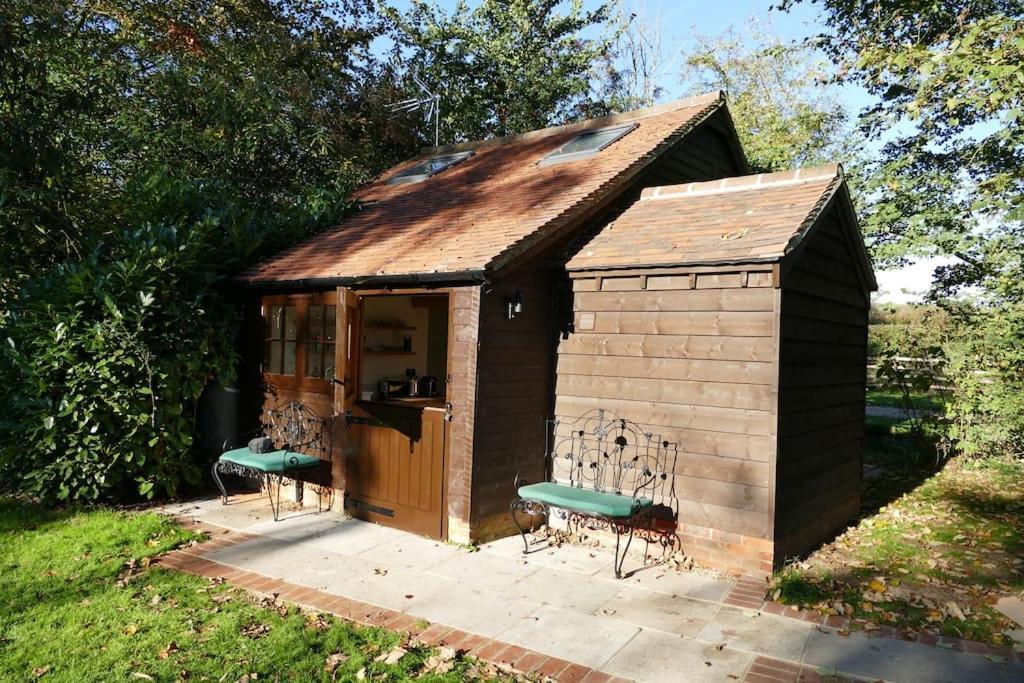 The Bike Shed, Near Brill Daire Aylesbury  Dış mekan fotoğraf